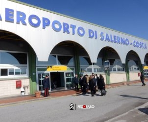 19 02 2013 Enrico Letta visita l'aeroporto di Salerno