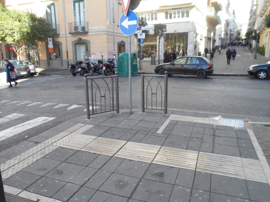 Errata pavimentazione Loges tra C.so Garibaldi e via Velia