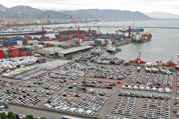Cosco dirotta il traffico merci sul porto di Salerno - aSalerno.it