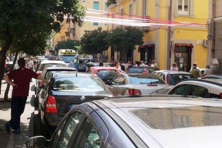 Automobilista accusa un malore: traffico in tilt nella zona Carmine - aSalerno.it