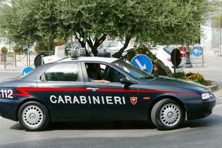 Si schiantano con l’auto e poi aggrediscono i Carabinieri, arrestati - aSalerno.it