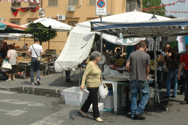 Angri, due ladre fermate al mercato - aSalerno.it