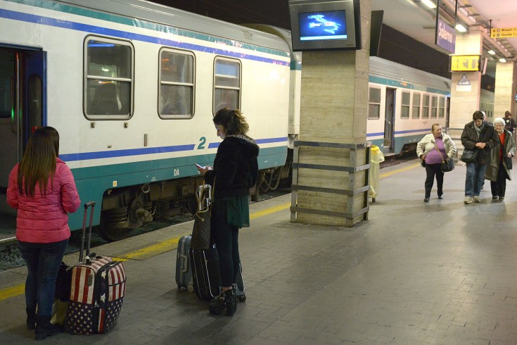 Alla stazione di Salerno con la cocaina nel trolley, arrestato 22enne napoletano - aSalerno.it