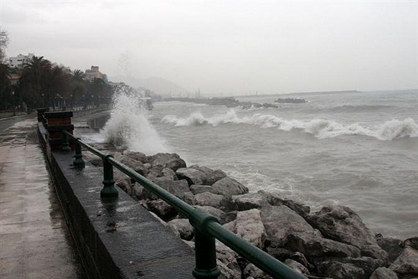 Allerta meteo a Salerno, nelle prossime ore forti temporali - aSalerno.it