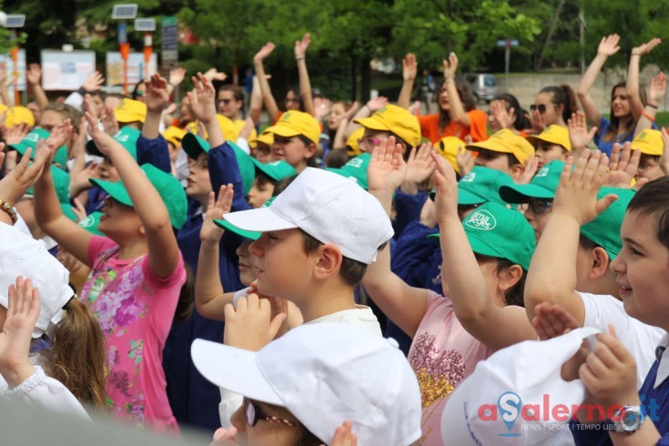 Porto di Parole, 300 bambini hanno colorato Baronissi - aSalerno.it