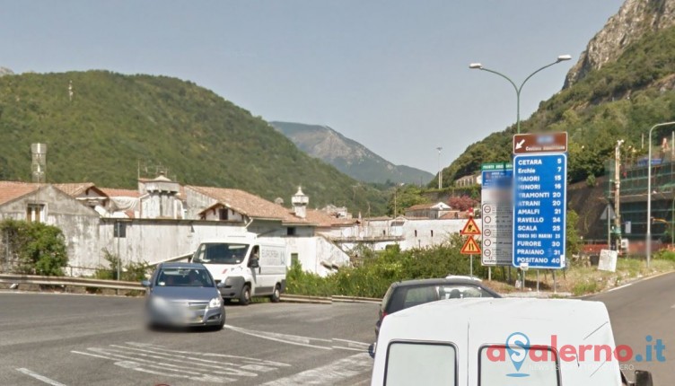 Incidente sulla strada tra Vietri e Salerno, 19enne salernitano in rianimazione - aSalerno.it