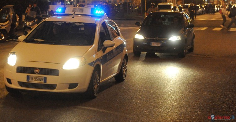 Arriva a Salerno lo “street control” per multare le auto in doppia fila - aSalerno.it