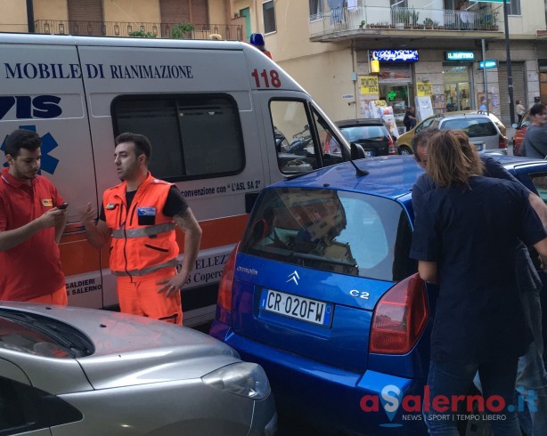 LE FOTO-Tossicodipendente minaccia farmacista in via Baratta - aSalerno.it