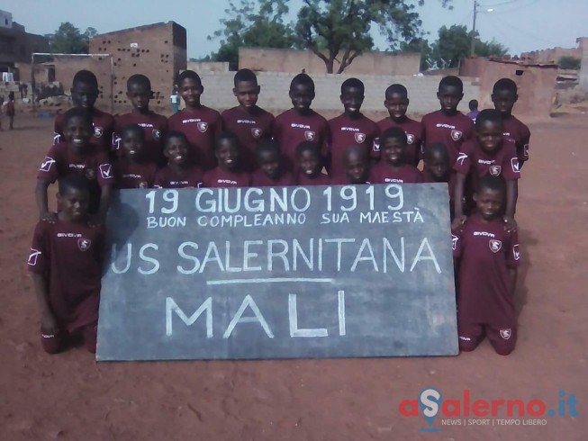 FOTO-Compleanno Salernitana! Festa anche in Mali con i bimbi del Centro Sadio Diarra - aSalerno.it