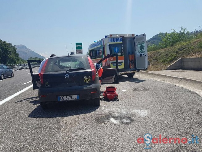 Salerno, avverte un malore in auto: soccorso un uomo in autostrada - aSalerno.it