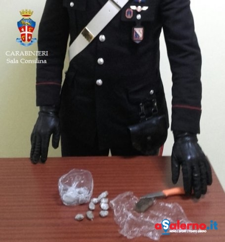 Fermata dai Carabinieri giovane spacciatrice, 18enne nascondeva hashish e cocaina - aSalerno.it