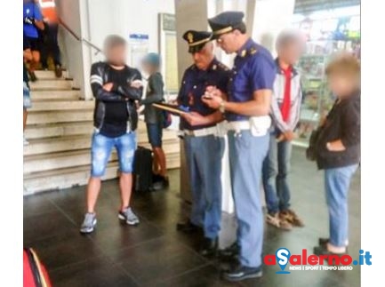 Controlli alla Stazione: lotta alla vendita di merce contraffatta - aSalerno.it