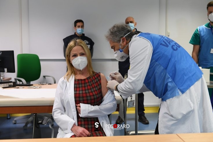 Il primo vaccino a Salerno - aSalerno.it