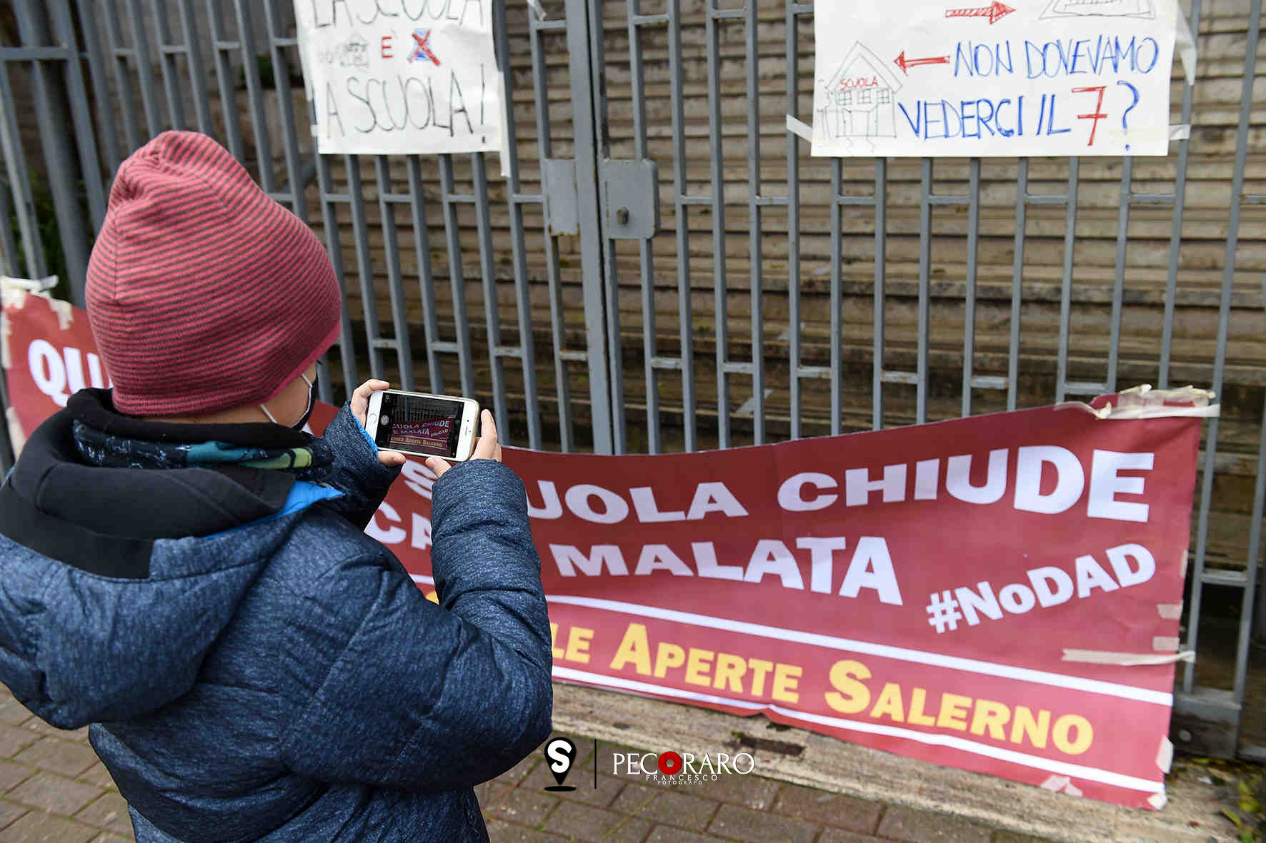 Manifestazione Coordinamento Scuole Aperte Salerno.
