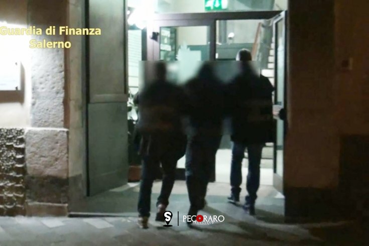 Imprenditori sotto usura nel Salernitano, arrestati padre e figlio - aSalerno.it