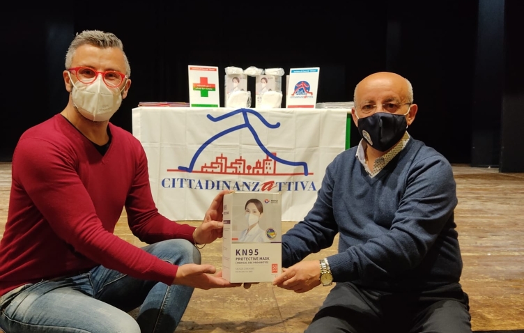 Donate 250 mascherine all’Associazione teatrale Scena Teatro - aSalerno.it