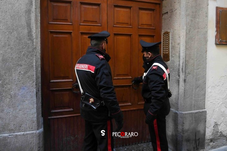 Carabinieri sgomberano casa nel centro storico destinata all’uso di sostanze stupefacenti - aSalerno.it