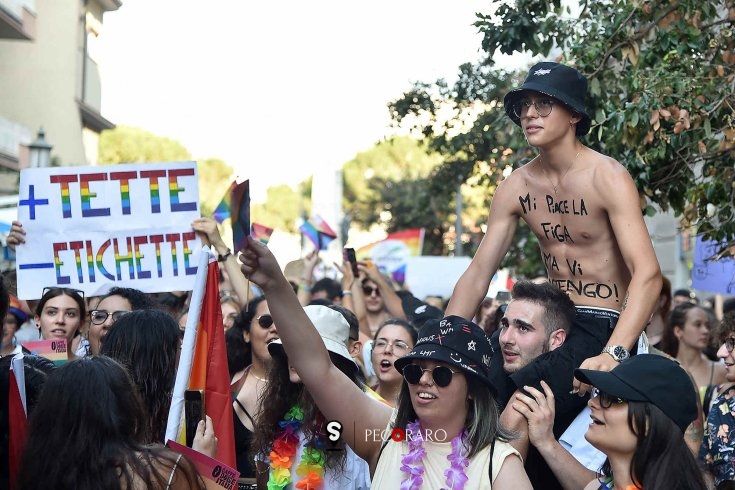 Salerno Pride, in città corte ed eventi: “Un mare di diritti” – LE FOTO - aSalerno.it