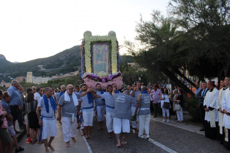 Torna la processione della Madonna che viene dal mare - aSalerno.it