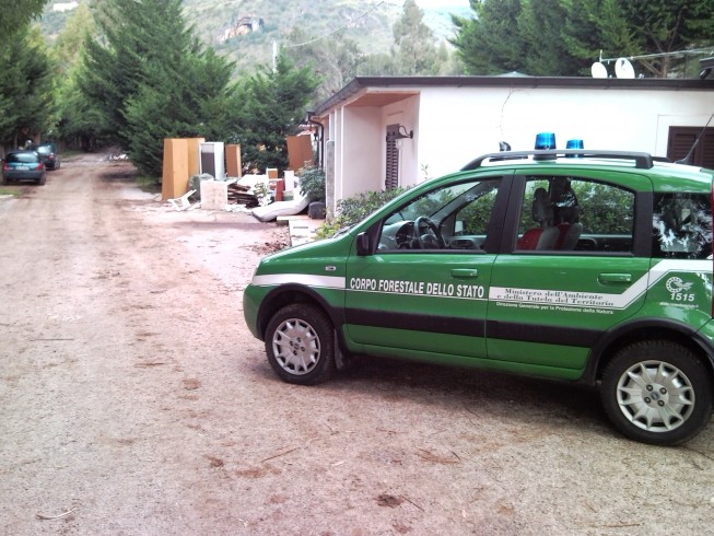 Buccino, sequestrato parcheggio abusivo per autocarri - aSalerno.it