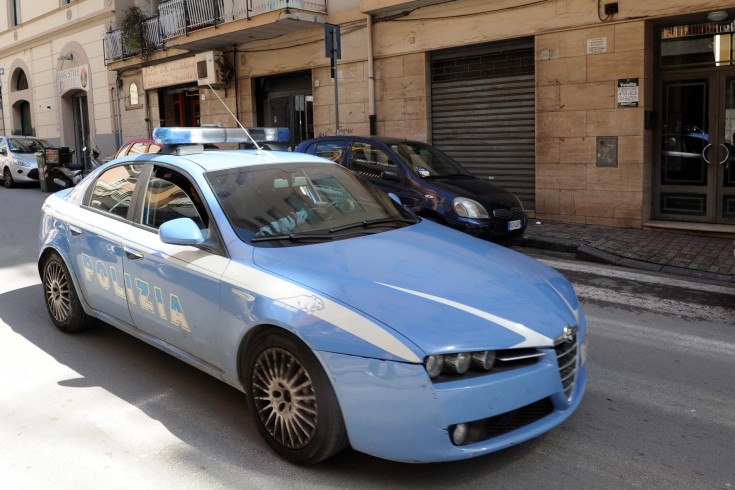 Urina per strada, denunciato - aSalerno.it