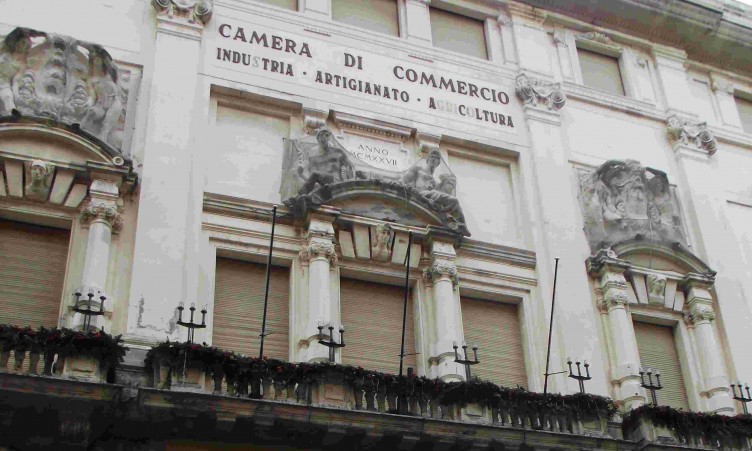 Presentazione dei bandi “Fondo regionale per la crescita” e “Distretti per il commercio” - aSalerno.it
