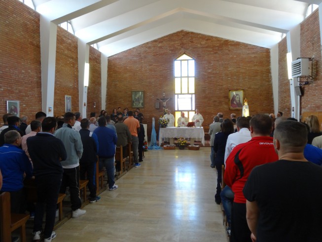 La statua della Madonna di Fatima entra nel carcere di Salerno - aSalerno.it