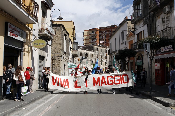 In difesa del lavoro al corteo del 1° maggio - aSalerno.it