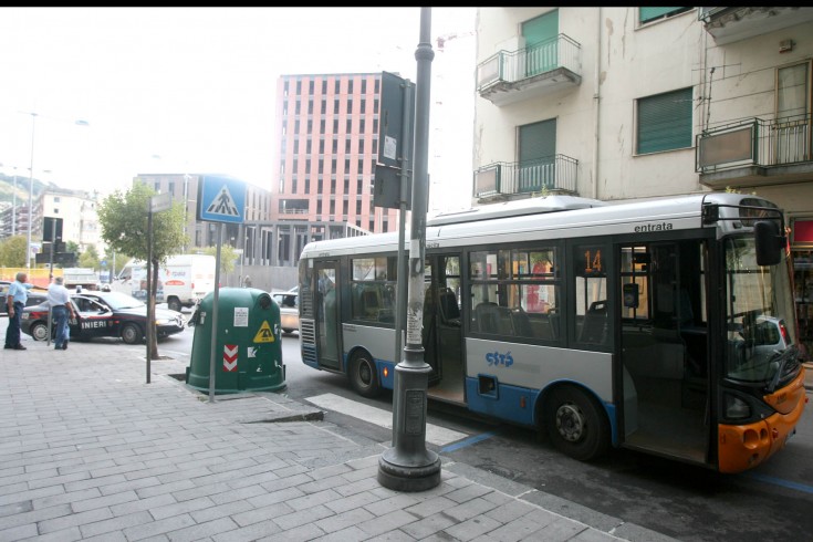 Fermate Cstp senza segnaletica, turisti e cittadini in confusione - aSalerno.it