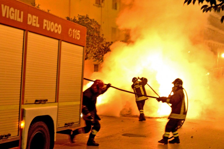 Sassano: vasto incendio, indagano i carabinieri - aSalerno.it