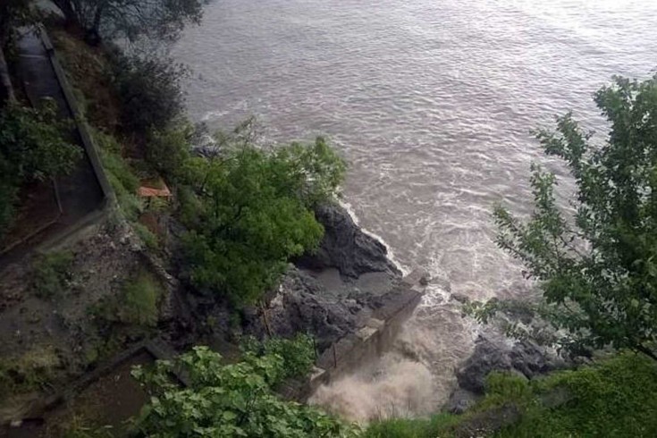 Sversamento di liquami in Costiera, nei guai 16 persone - aSalerno.it