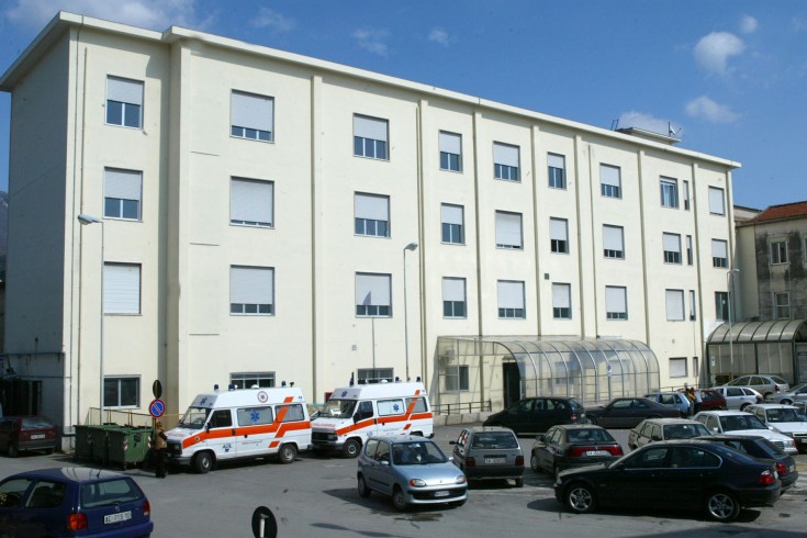 Eboli, consegnati ieri 5 ventilatori per l’Unità intensiva - aSalerno.it