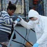 22/06/2015  Salerno Molo Manfredi Sbarco Migranti dalla nave tedesca Holstein.