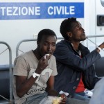 22/06/2015  Salerno Molo Manfredi Sbarco Migranti dalla nave tedesca Holstein.