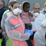 22/06/2015  Salerno Molo Manfredi Sbarco Migranti dalla nave tedesca Holstein.