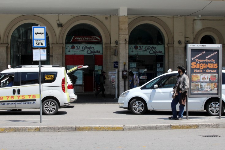 Deferiti cinque parcheggiatori abusivi - aSalerno.it