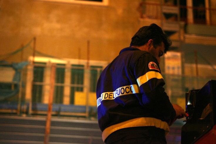 Treno bloccato a causa di un incendio nella galleria Vietri-Salerno - aSalerno.it