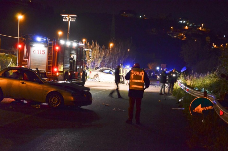 Incidente shock a Pagani, un morto e 10 feriti vicino al bar Happening - aSalerno.it