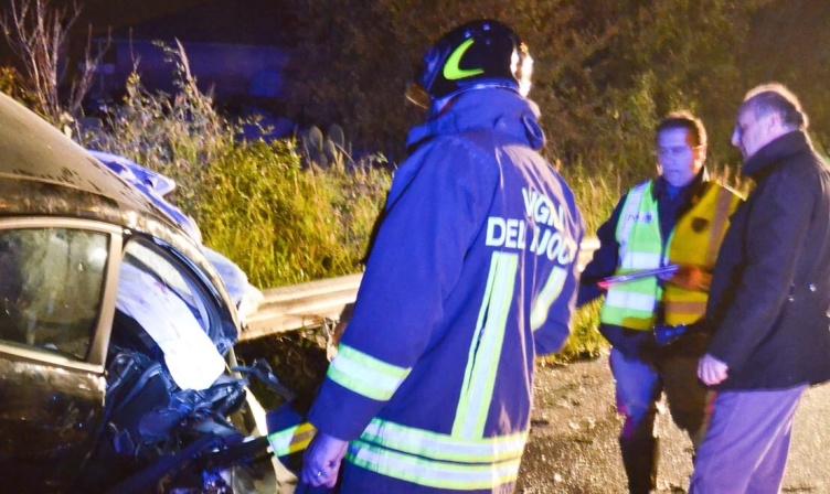 Impatto violento tra auto e scooter a Mariconda, un ferito - aSalerno.it