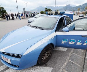 Auto Polizia 02