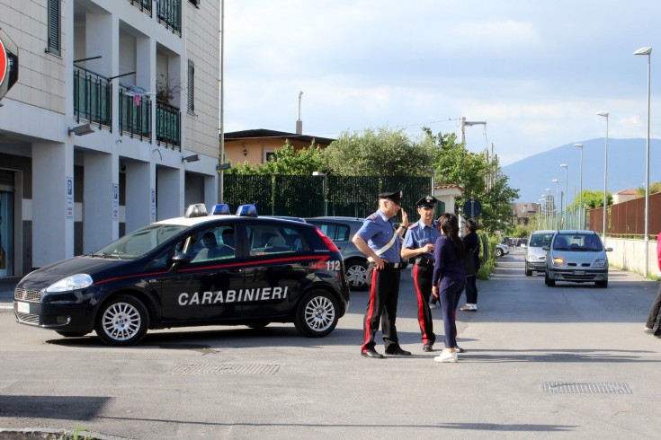 Eboli, bomba carta esplode sotto casa del primo cittadino - aSalerno.it