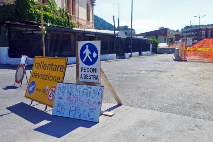 “Mariconda riposa in pace”: la protesta dei commercianti - aSalerno.it