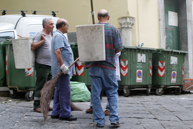 Lavoratori raccolta rifiuti e spazzamento, vertice in Prefettura - aSalerno.it