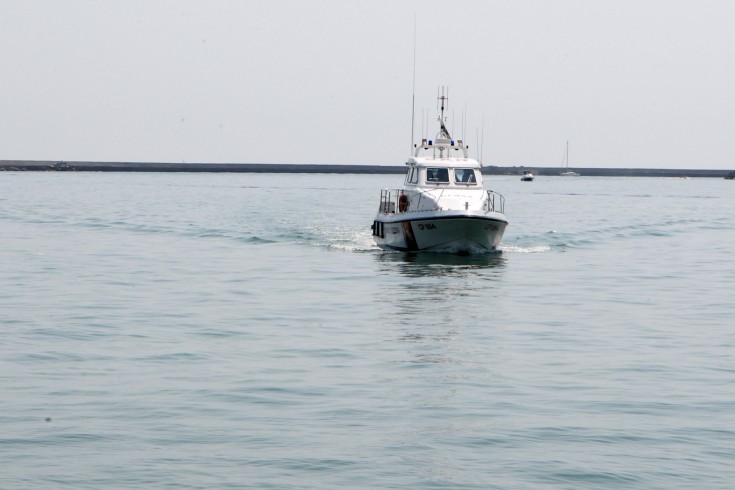 Barca a vela si capovolge a largo di Castellabate, salvati due uomini - aSalerno.it