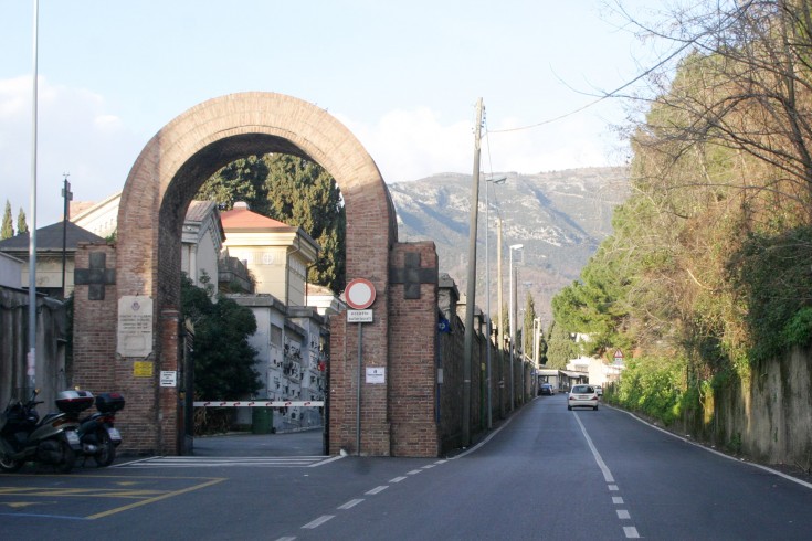 “Congreghe gestiscono luoghi di sepoltura al cimitero di Salerno” - aSalerno.it