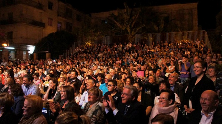 Bagno di folla per la chiusura di Fabula 2015 - aSalerno.it