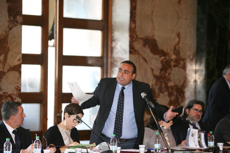 Cammarota sul Capodanno:”Spettacolo da finanziare con sponsor privati” - aSalerno.it