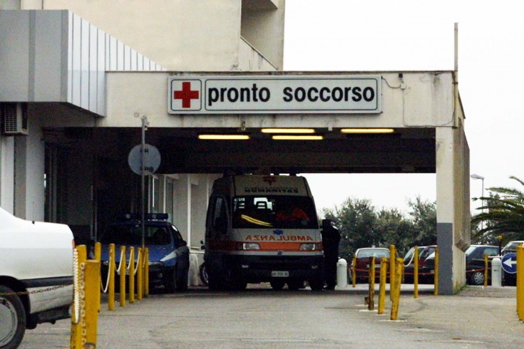 Si accoltellano durante una lite ma negano entrambi al pronto soccorso - aSalerno.it