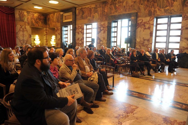 Cerimonia al Comune di Salerno: ecco la donazione di Maurizio Gallo - aSalerno.it