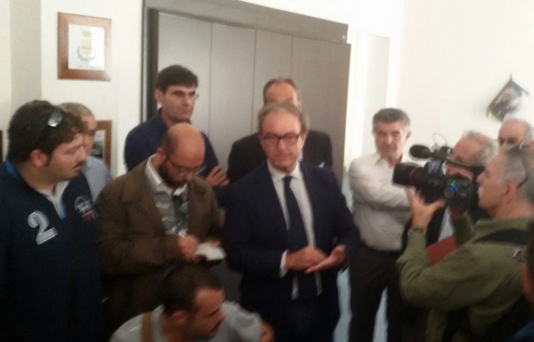 Lavoratori dell’Asl in sciopero, occupano la sede di via Nizza - aSalerno.it